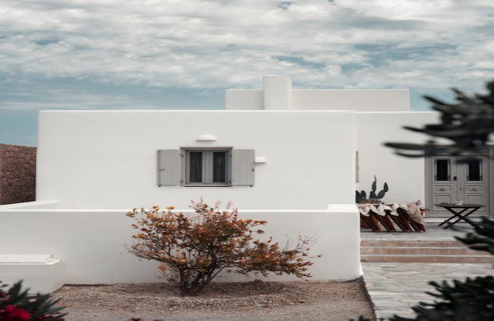 Hoe richt je een kleine voortuin praktisch in?