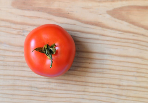 Waarom groeien je tomatenplanten niet goed en hoe los je het op?